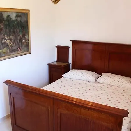 Re Piano Lägenhet Modigliana